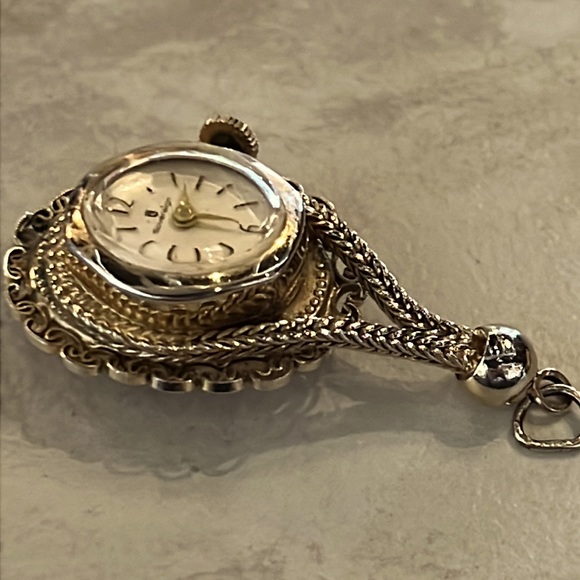 𝐕𝐓𝐆 𝐂𝐀𝐑𝐕𝐄𝐃 𝐂𝐀𝐌𝐄𝐎 𝐓𝐖𝐎 𝐒𝐈𝐃𝐄𝐃 𝐖𝐀𝐓𝐂𝐇 𝐏𝐄𝐍𝐃𝐀𝐍𝐓 - Picture 10 of 14